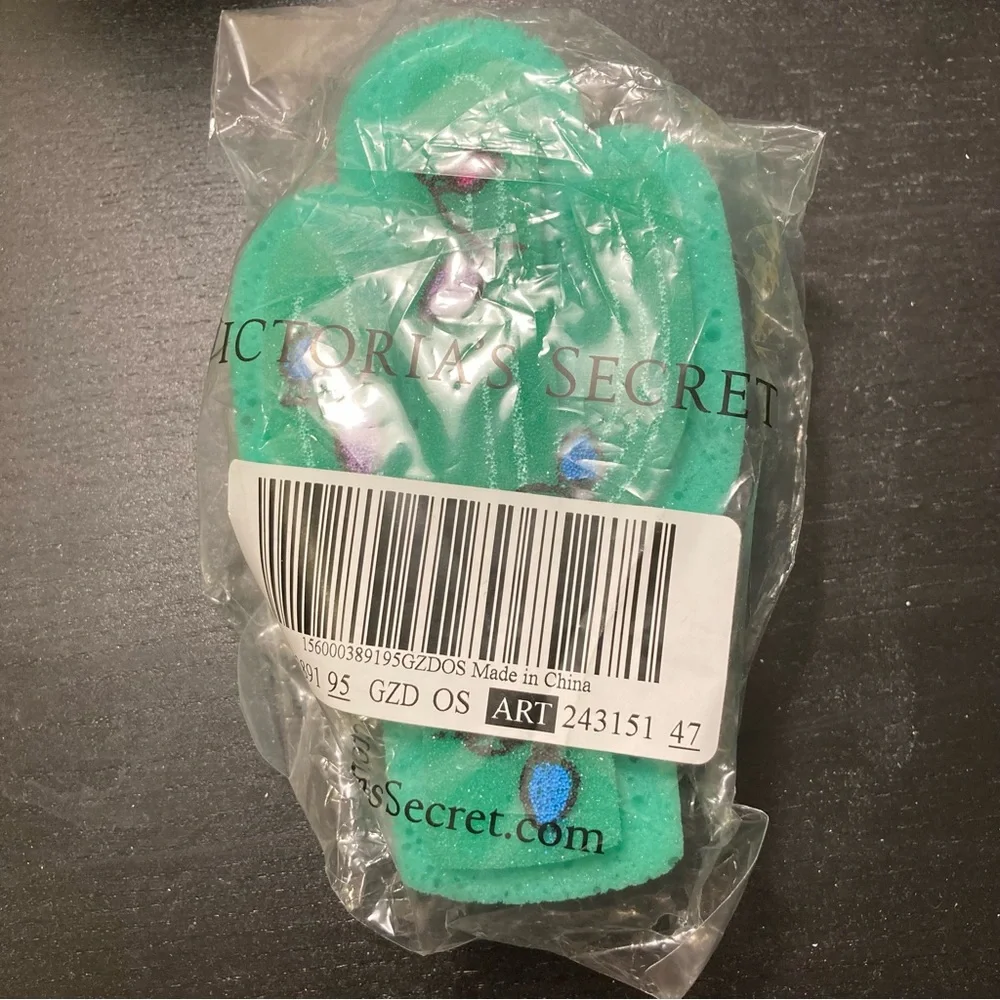 Pink Victoria’s Secret Cactus Loofah Bath  Sponge NIP